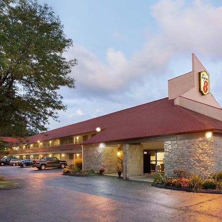 Super 8 By Wyndham Findlay Hotel Bagian luar foto